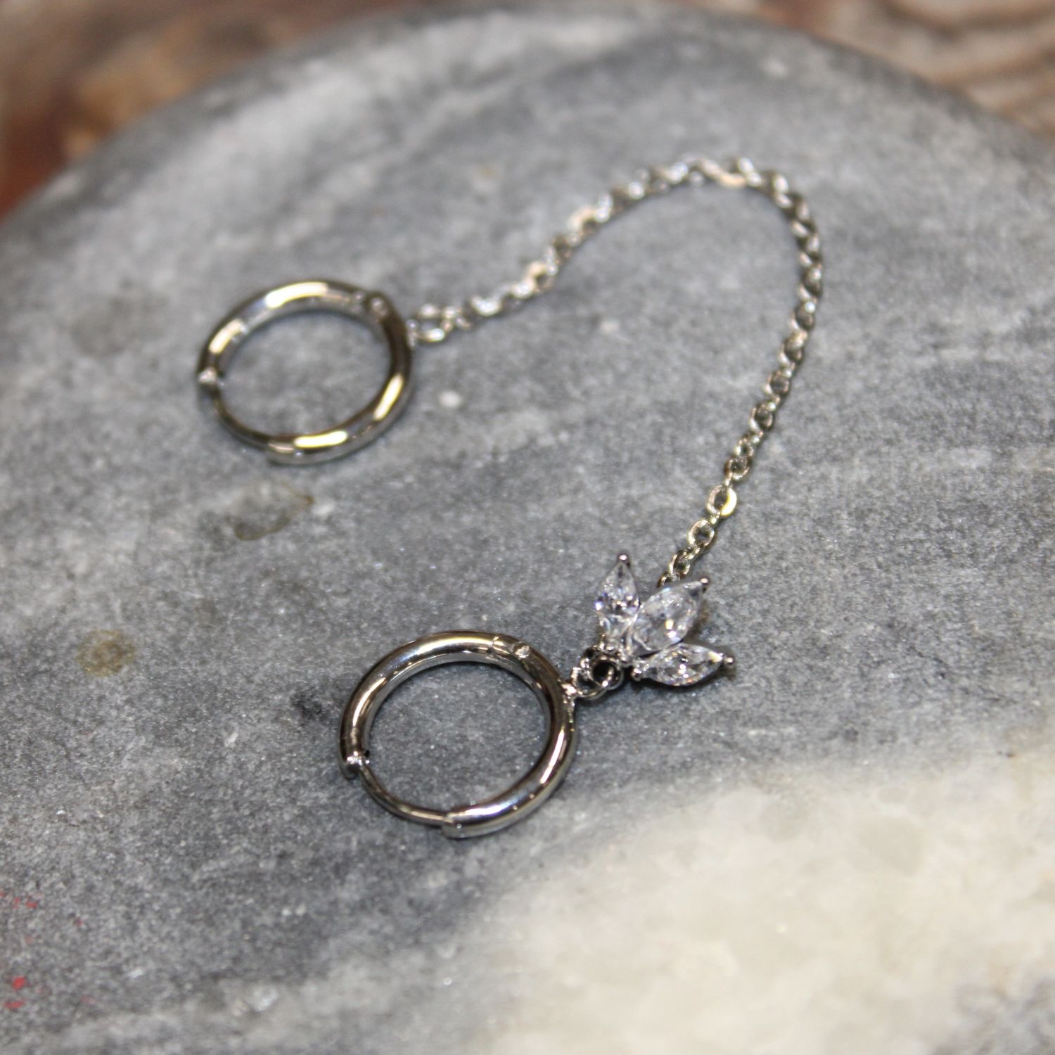 Mono-boucles en acier avec 3 oxydes de zirconium