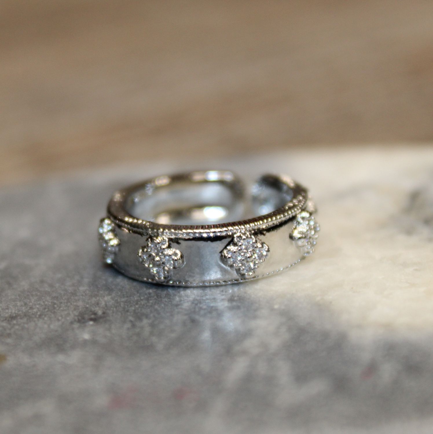 Bague ajustable trèfle&amp;strass en acier inoxydable