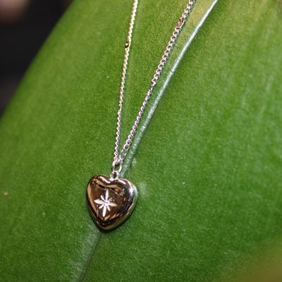 Chaine fine avec pendentif cœur en acier inoxydable