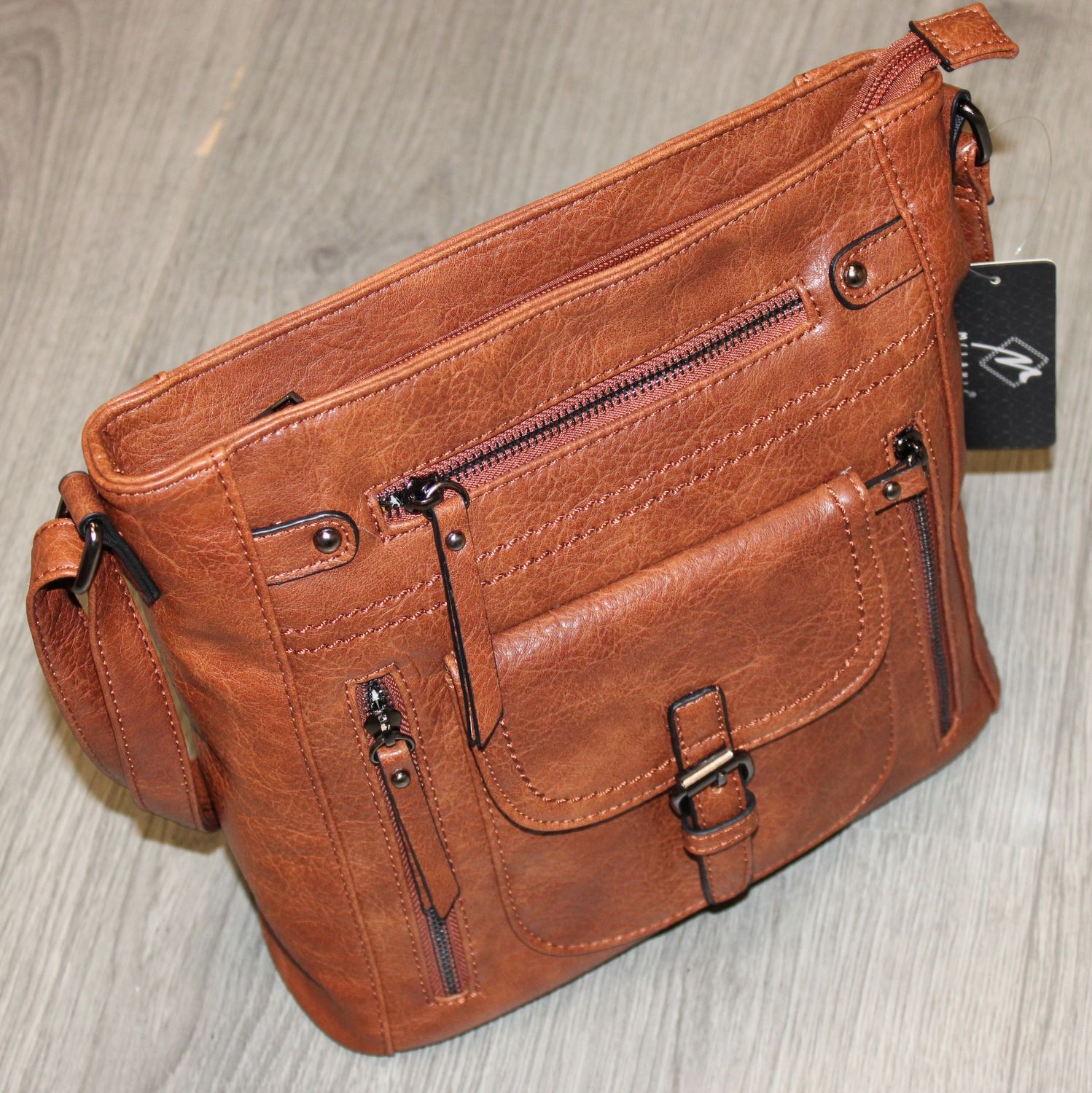 Sac bandoulière multipoches en similicuir camel