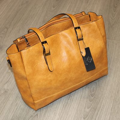 Grand sac cabas en similicuir jaune moutarde