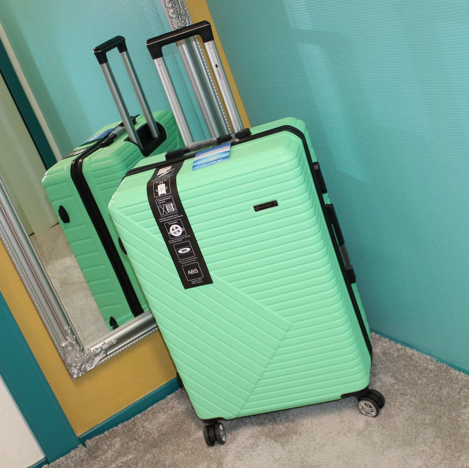 Grande valise en ABS vert pastel
