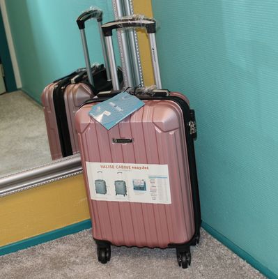 Petite valise en ABS rose métallisé