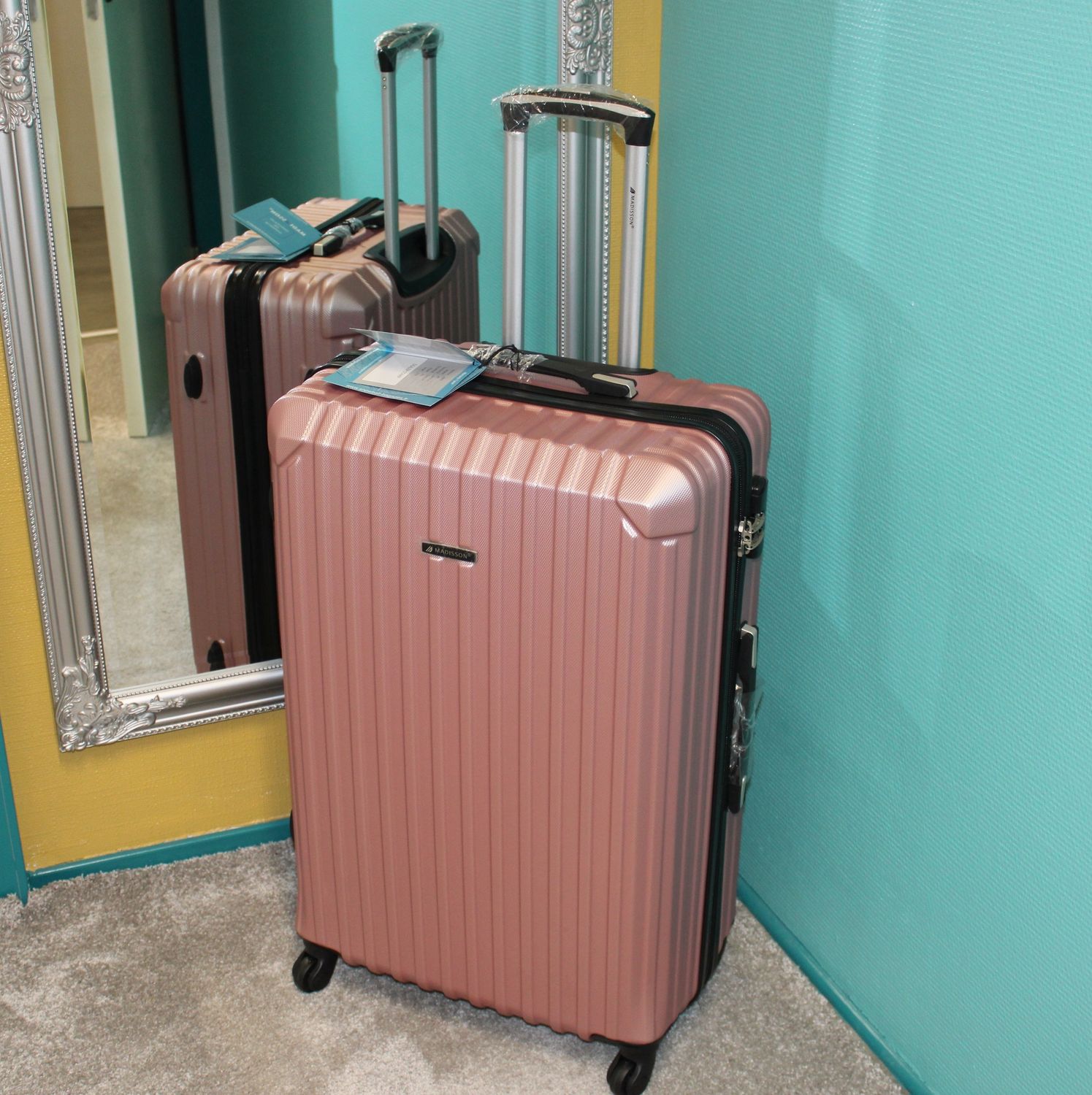 Grande valise en ABS rose métallisé