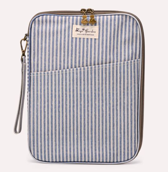 Pochette tablette matelassé textile ligné bleu
