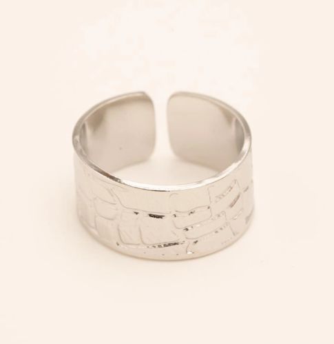 Bague réglable avec effet croco en acier inoxydable