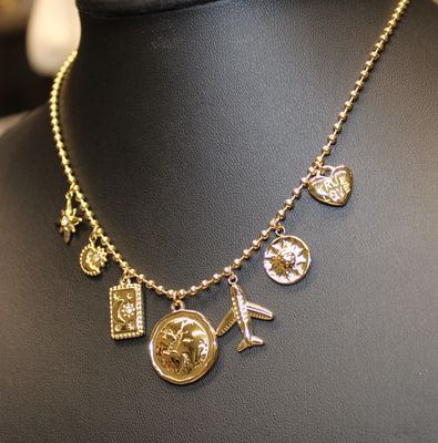 Collier à breloques en acier inoxydable de couleur or