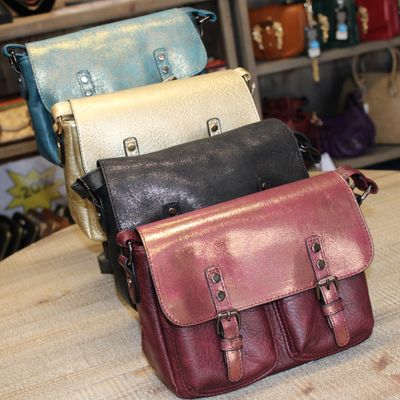 Sac bandoulière en cuir synthétique