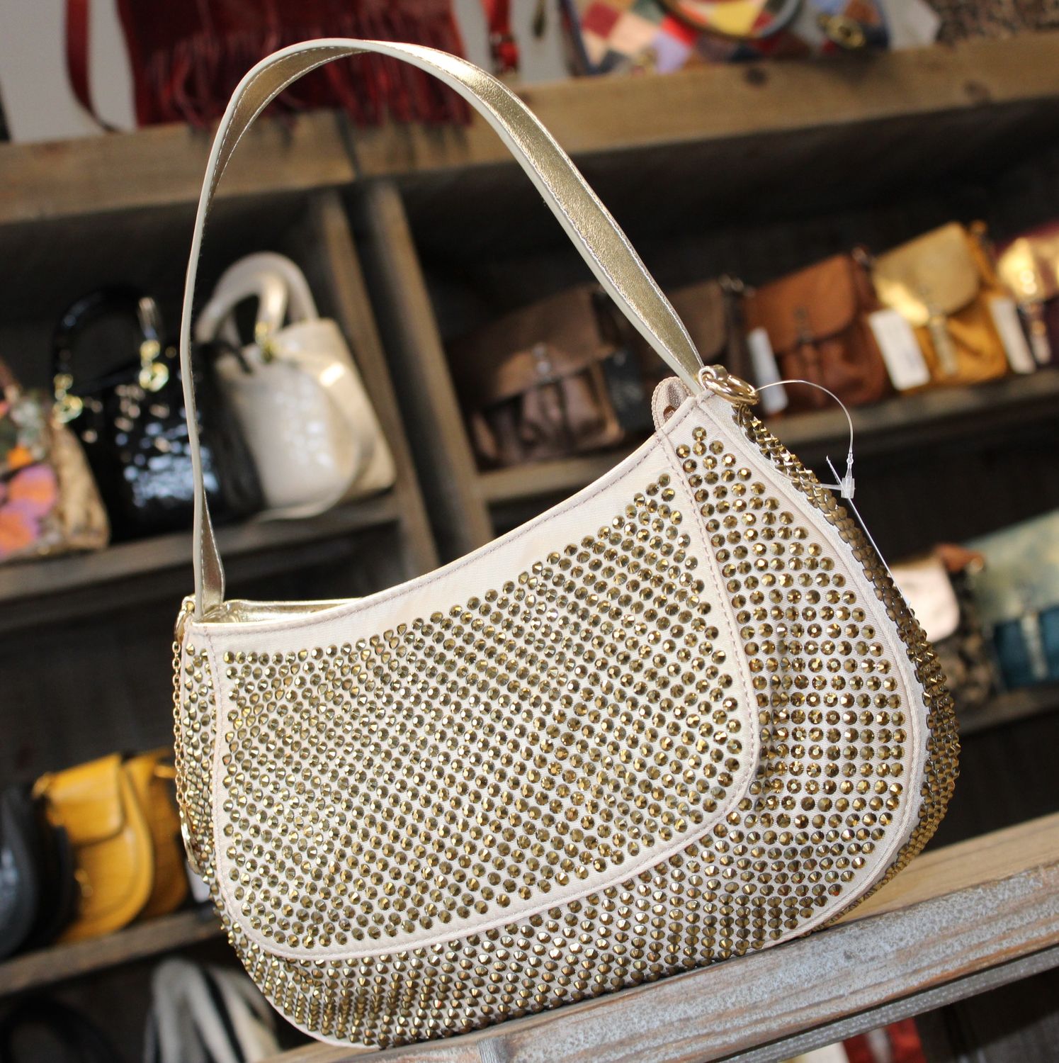 Sac nude à strass doré