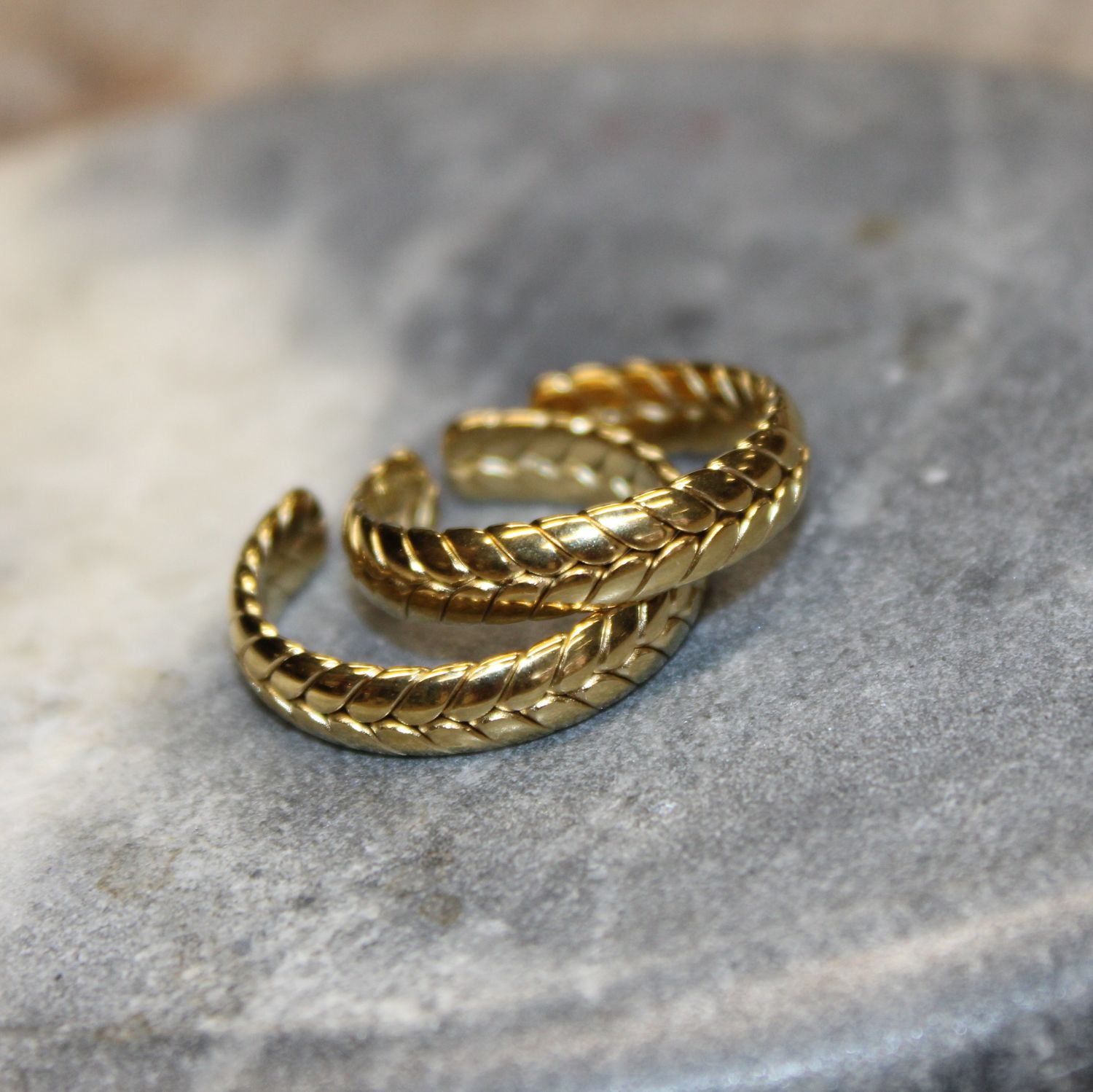 Bague réglable en acier doré effet épi