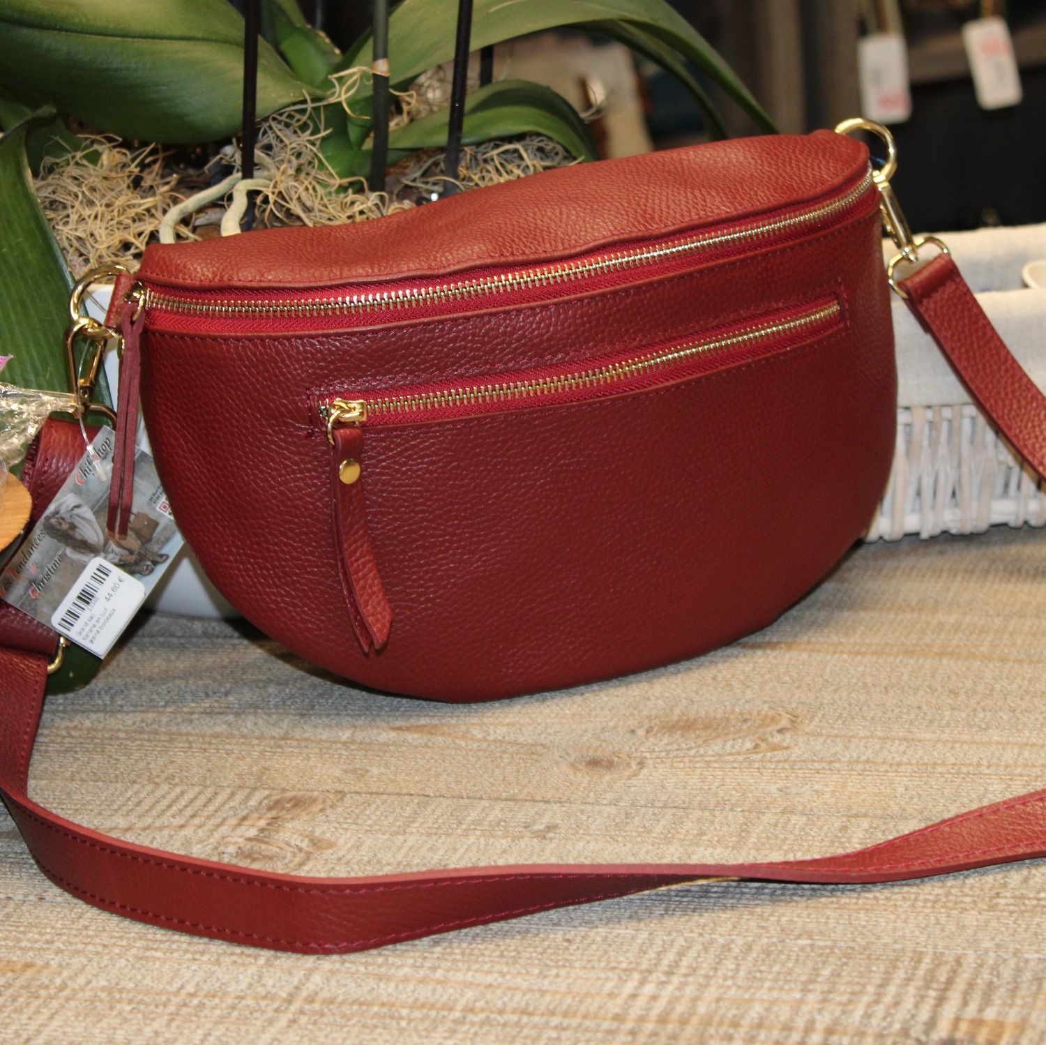 Grand sac banane en cuir grainé bordeaux
