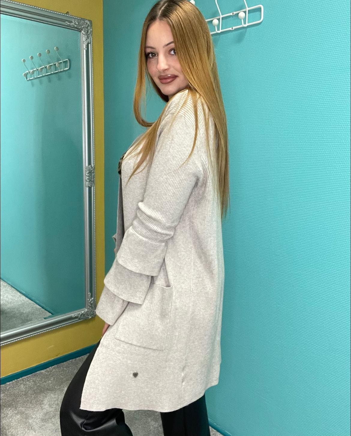 Gilet en maille fine et côtelée, mi-long avec manches évasé - Beige