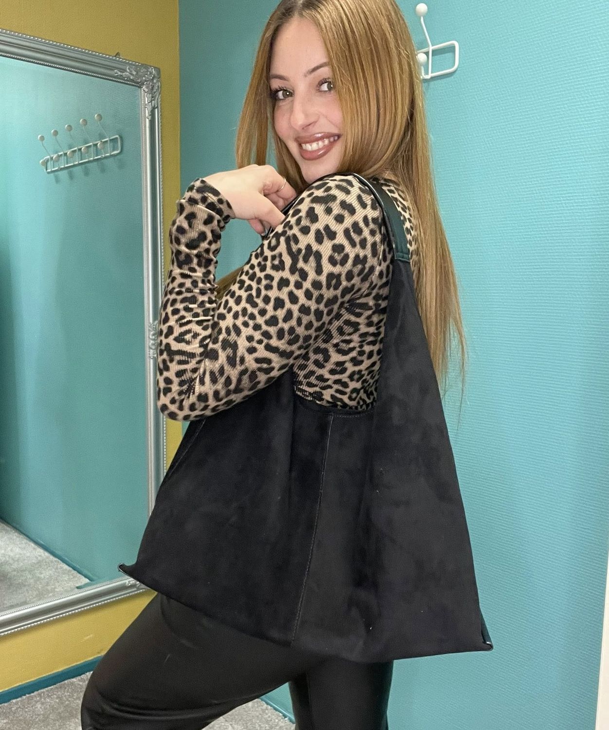 Sac épaule souple avec pochette assortie - Noir