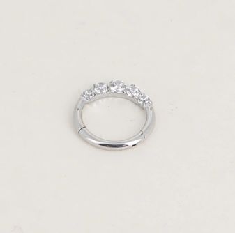 Anneaux en titane avec cristaux