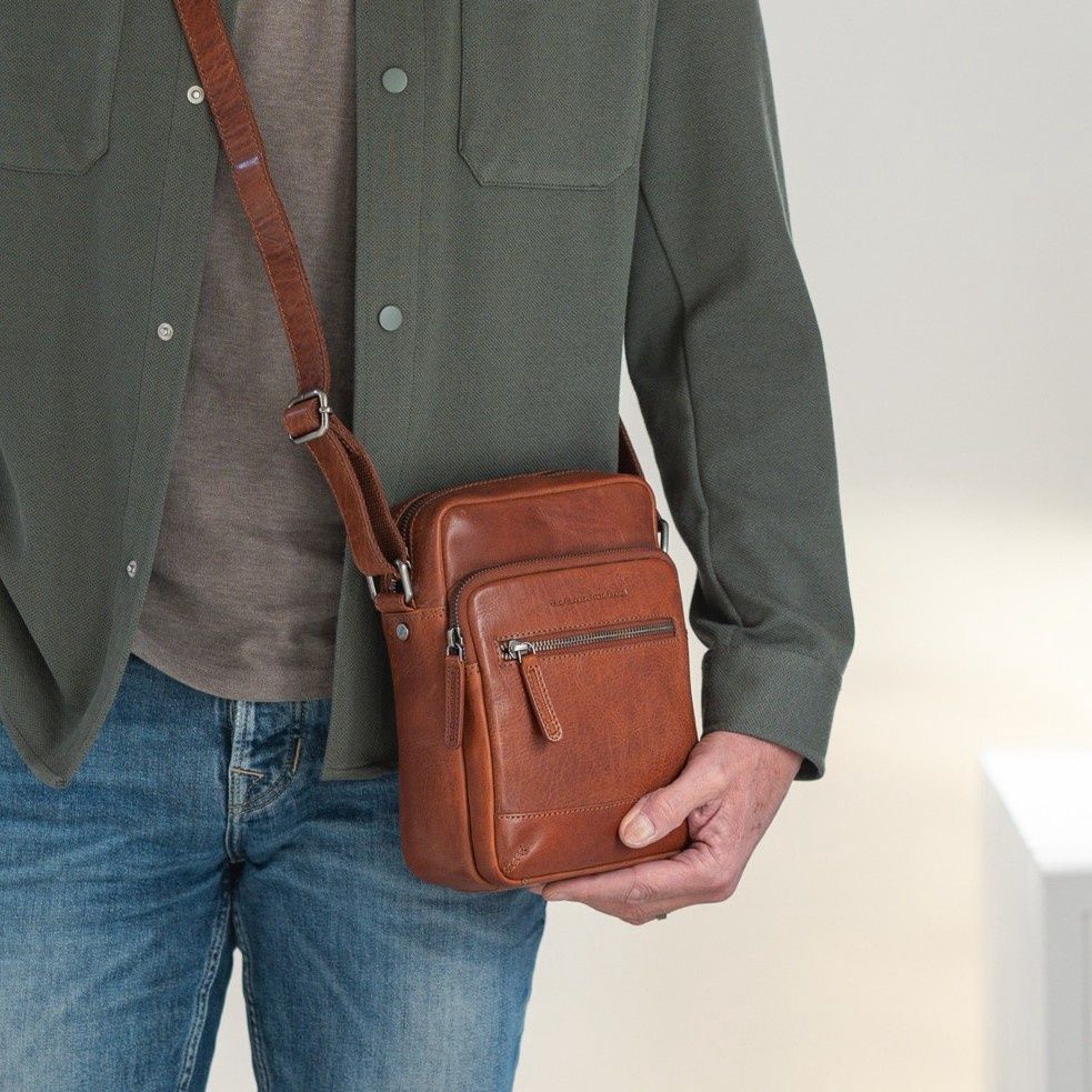 Sac bandoulière AMANTEA pour homme en cuir Cognac