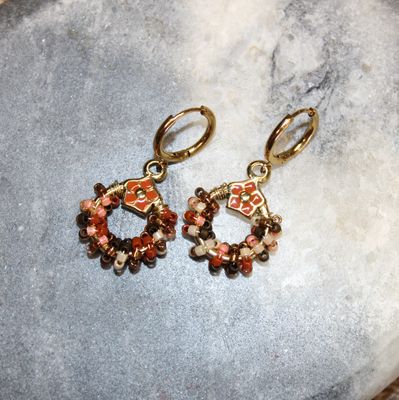 Boucles d'oreilles avec perles, étoile et émail - Terracotta