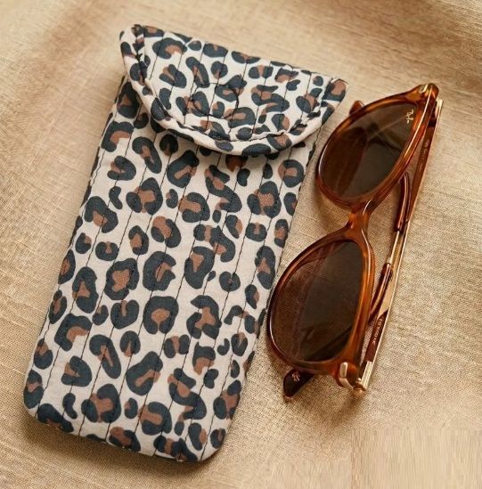 Protège lunettes en coton matelassé imprimé - Léopard