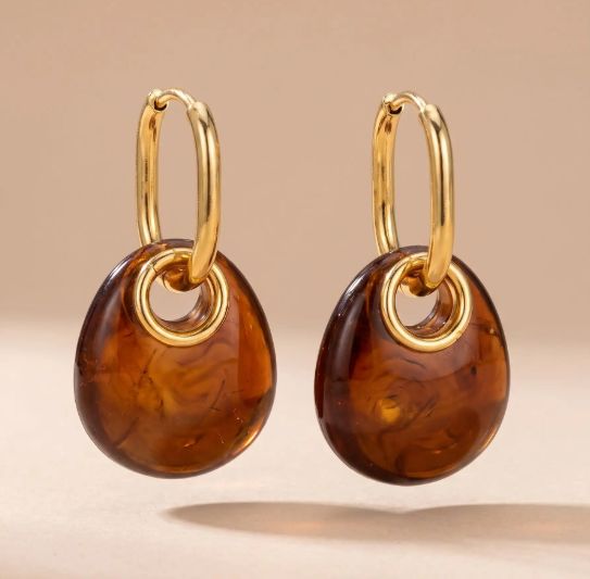Créoles en acier avec pendentifs en résine - Or/Marron
