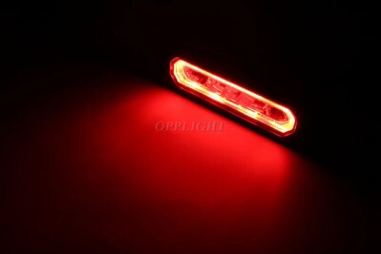 Luz trasera de LED de 7 pulgadas.