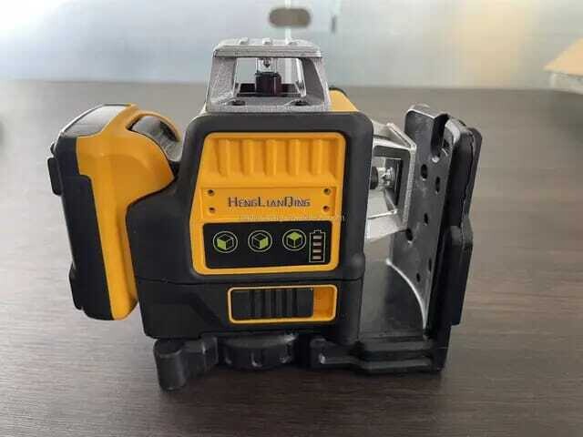 Nivel Laser de Líneas Verdes DW089DLG 100FT Similar a DeWalt