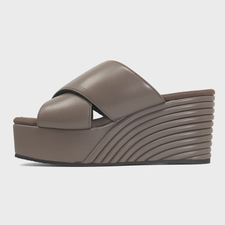 ROAM Mid Strata Square