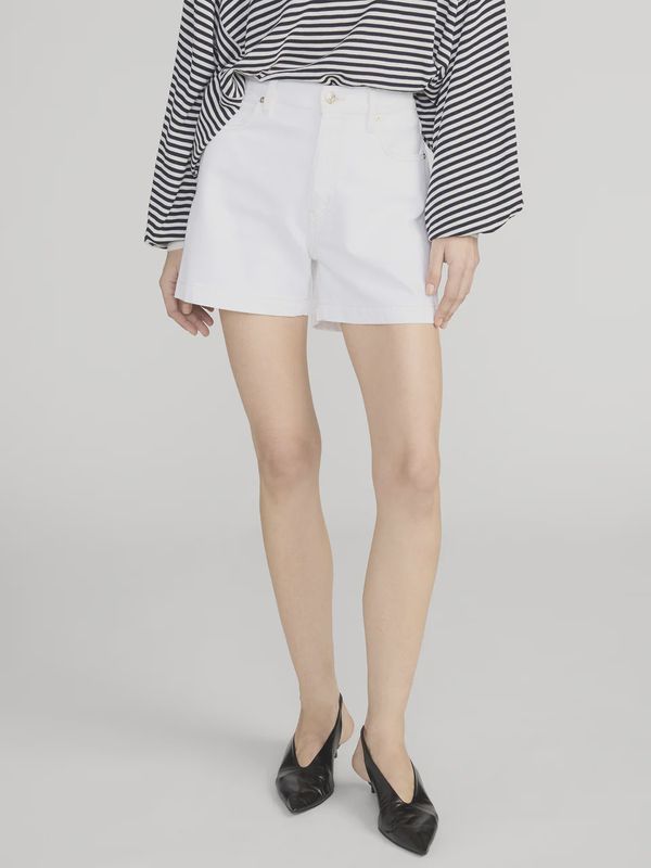 Frame The Everyday Short