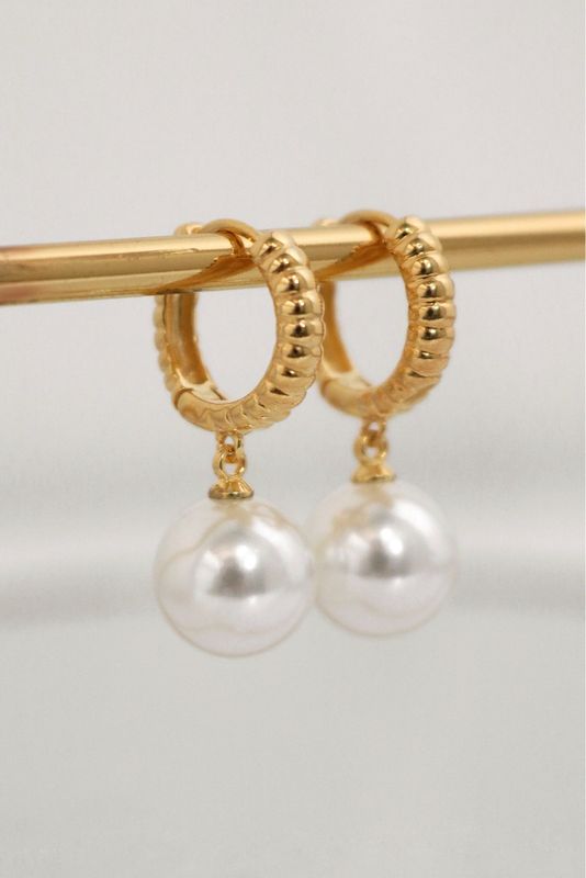 Paula Hoops