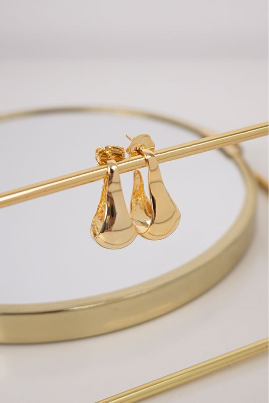 Daneka Hoops