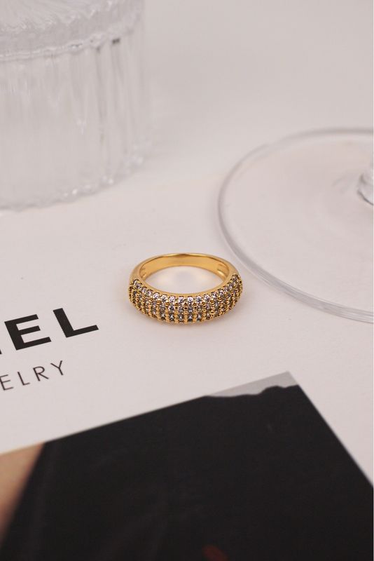 Thais Ring