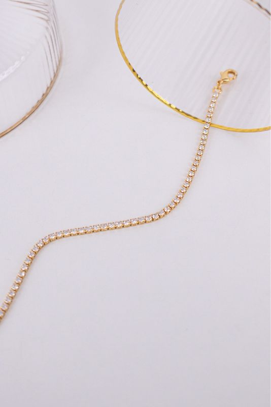 Estelle Choker