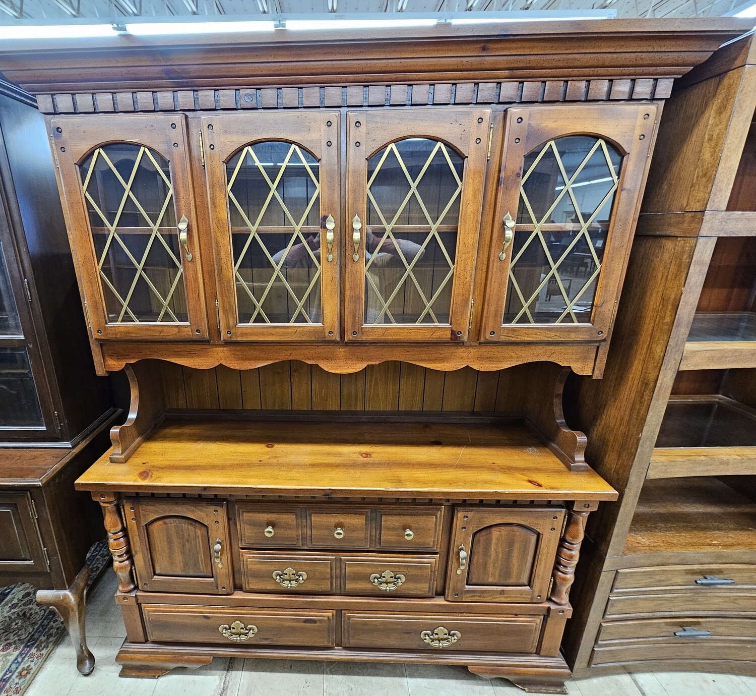 Exquisite Pine Buffet With Hutch