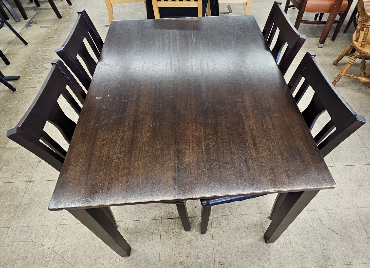 Cozy Cafy Style Dining Set