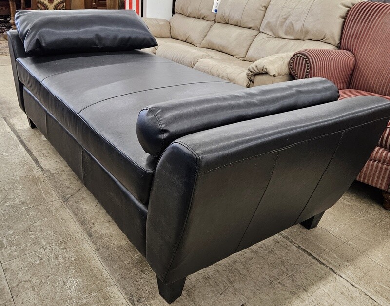 Luxurious Chaise