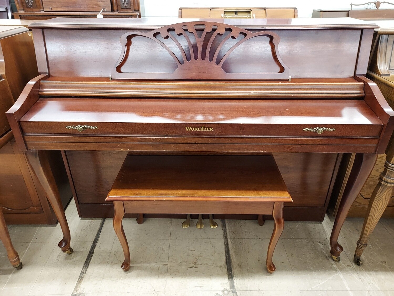 Dark Wurlitzer Console
