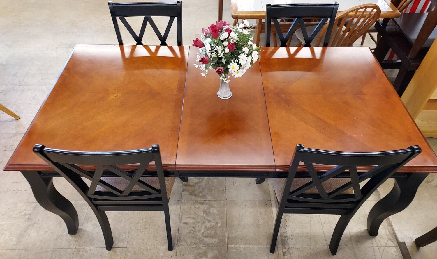 Beautiful Farmhouse Style Dining Set