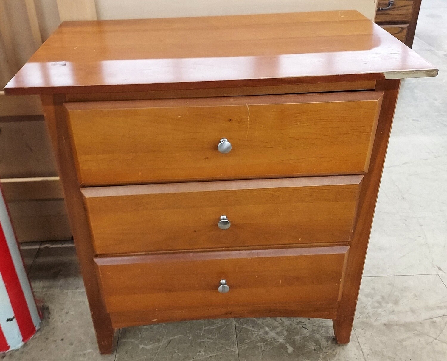 Single Sidetable