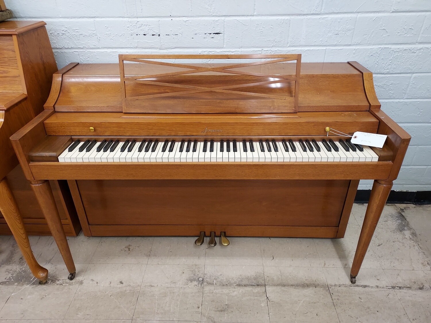 Light Baldwin Acrosonic