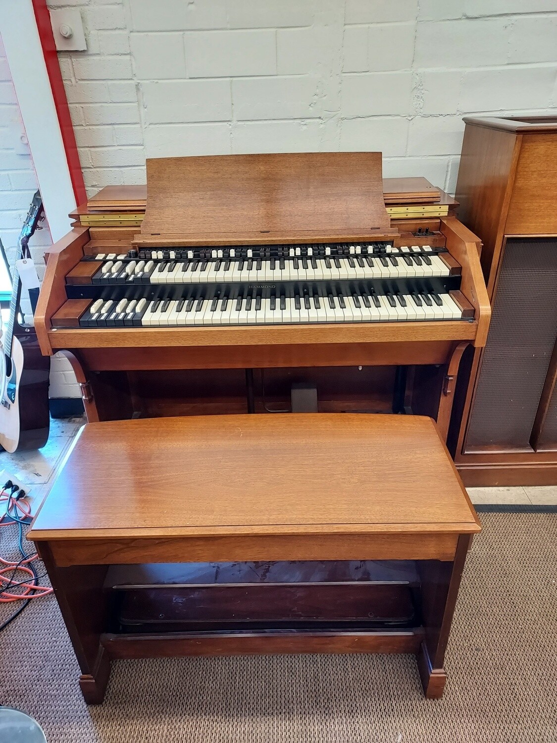 Hammond C3 Organ w/ HR40 Speaker