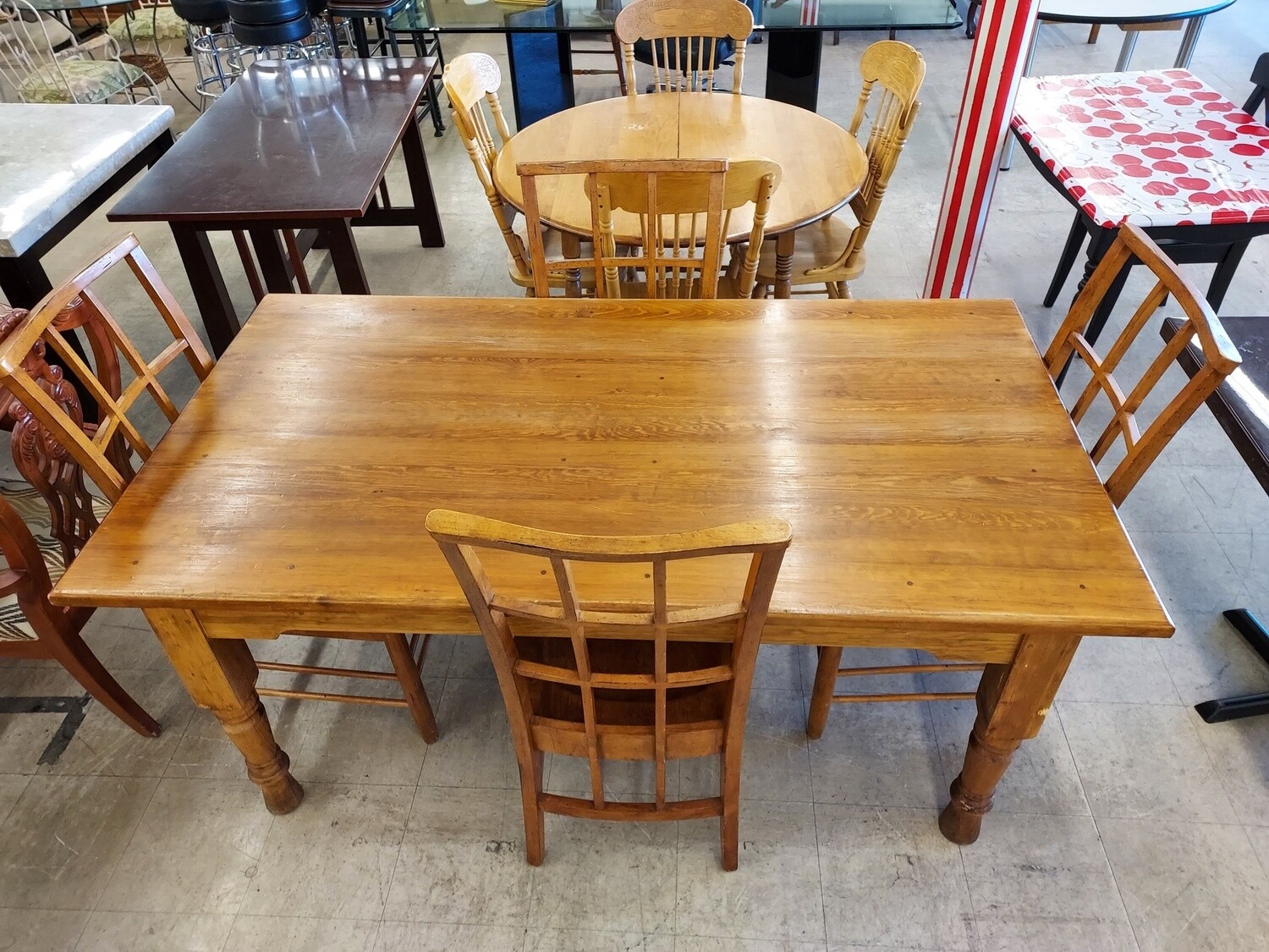Super Solid Dining Table