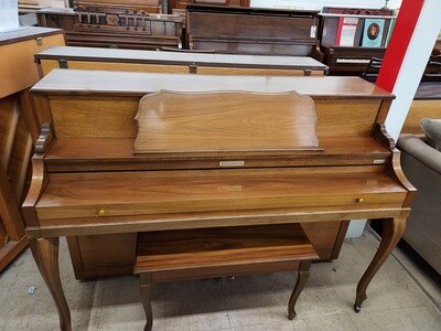 Curvy Baldwin Console Piano