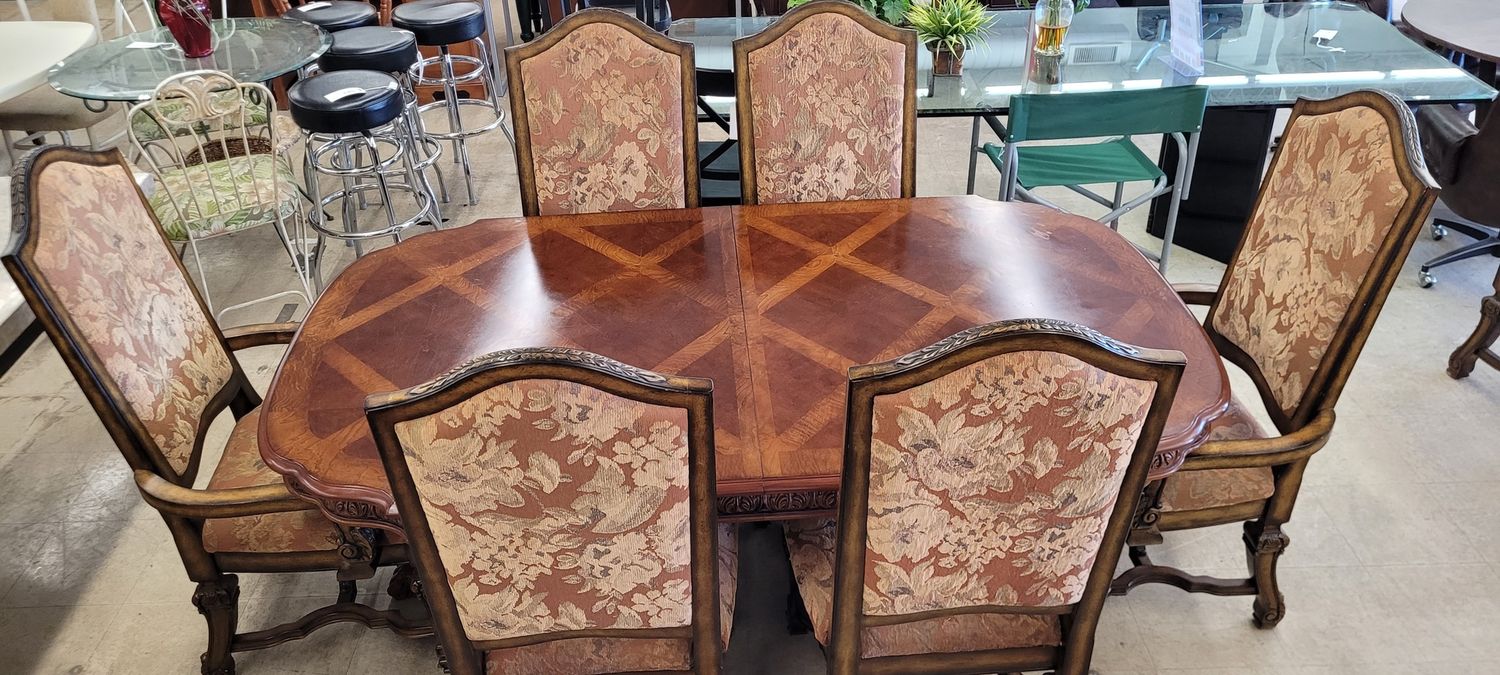 Classy Dining Table