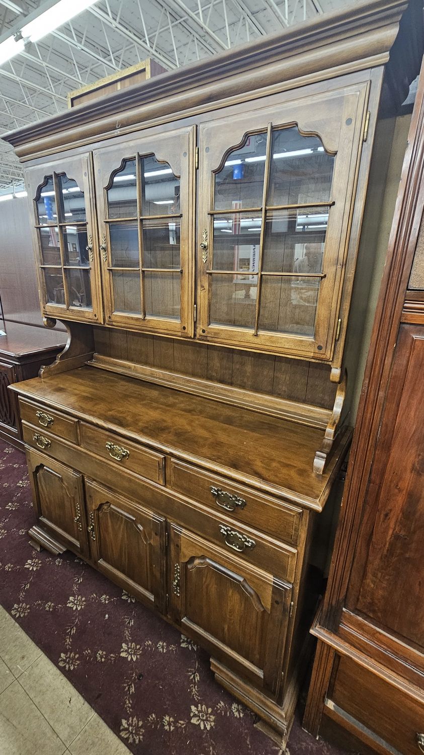 Early American Temple Stuart ROCKINGHAM Dining Hutch