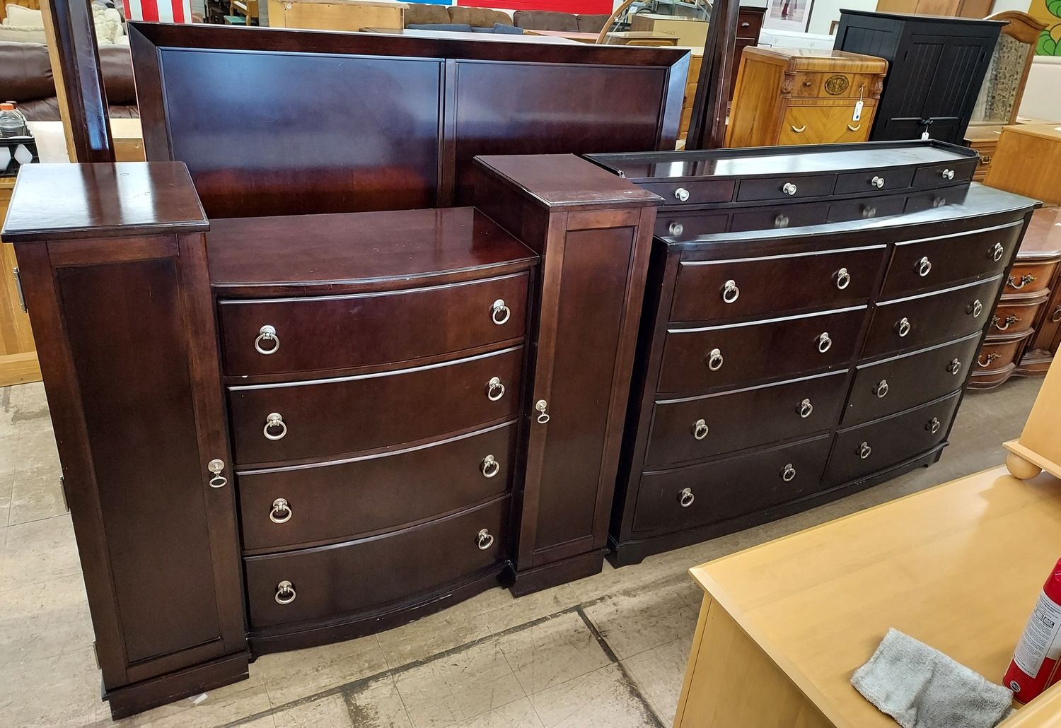 Basset Bedroom Set