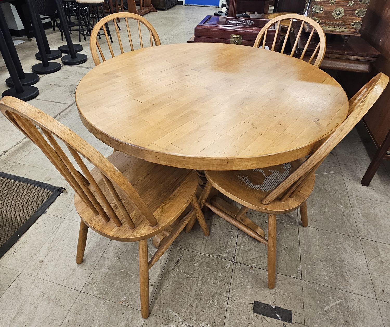 Blonde Kitchen Table &amp; Four Chairs