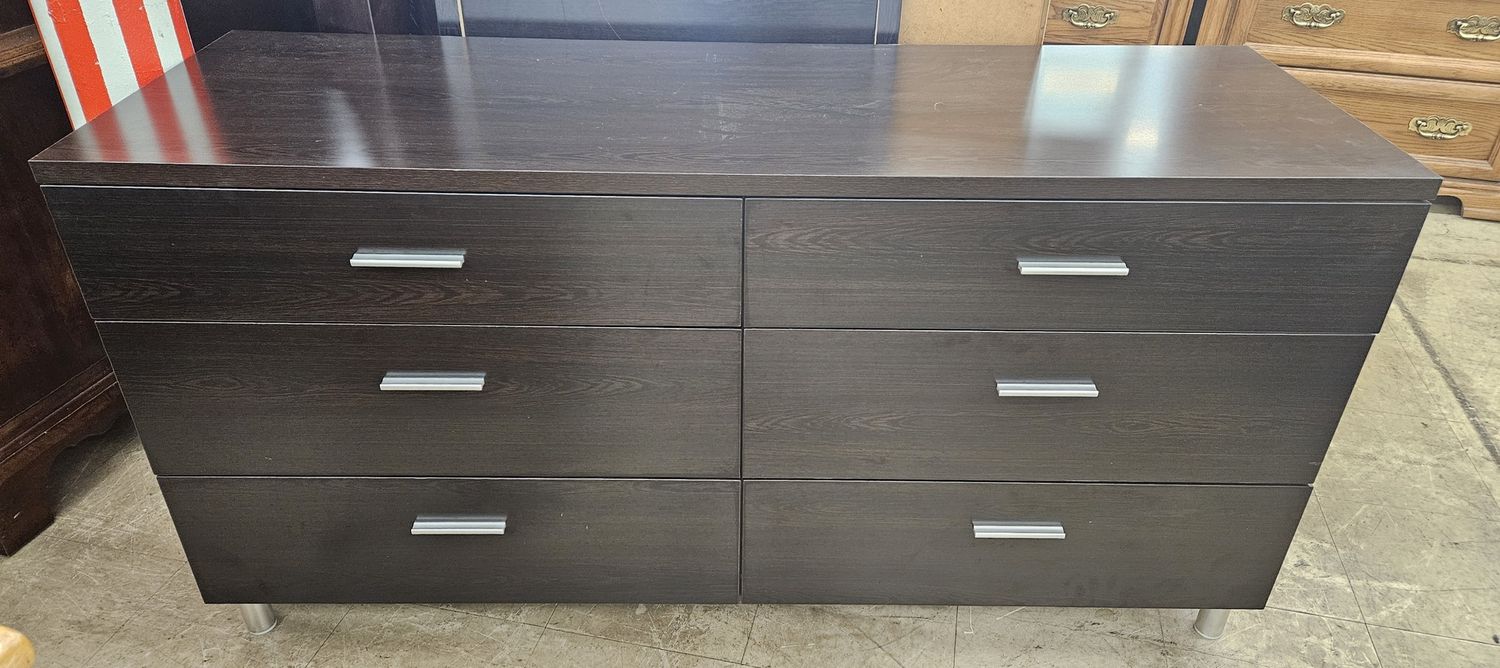 The Brown 6-Drawer Dresser
