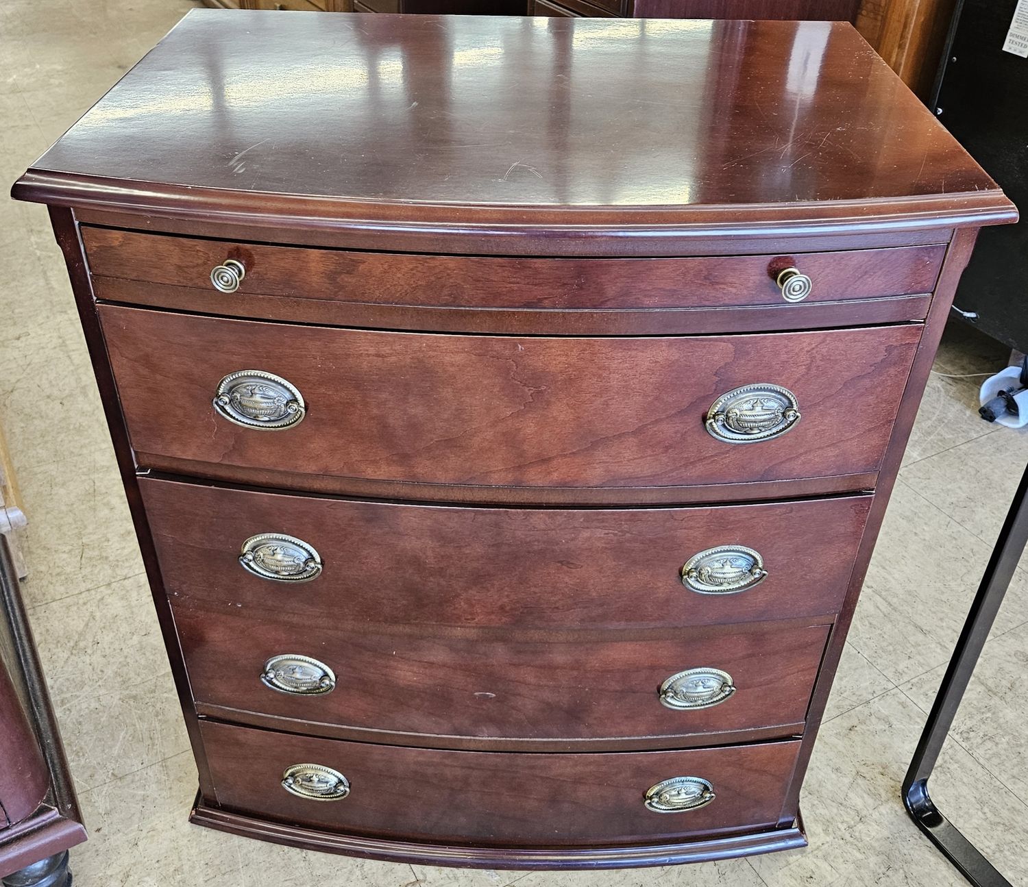 Four-Drawer Bachelor&#39;s Chest