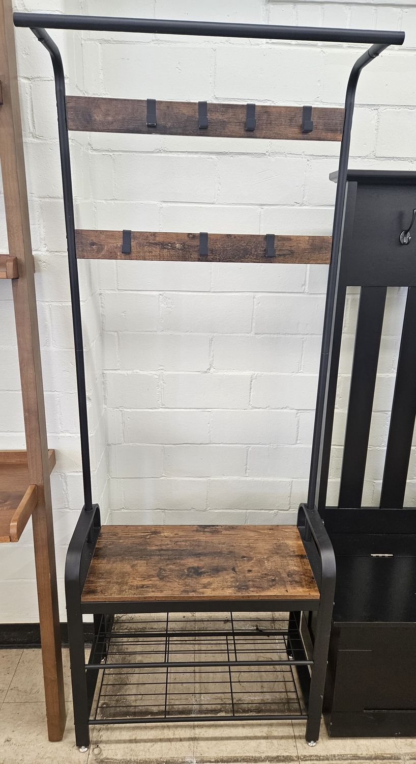 Simple seven-hook floor-standing coat rack