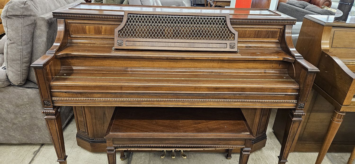 Beautiful Ornate Kohler &amp; Ornate Campbell Console Piano **FREE DELIVERY