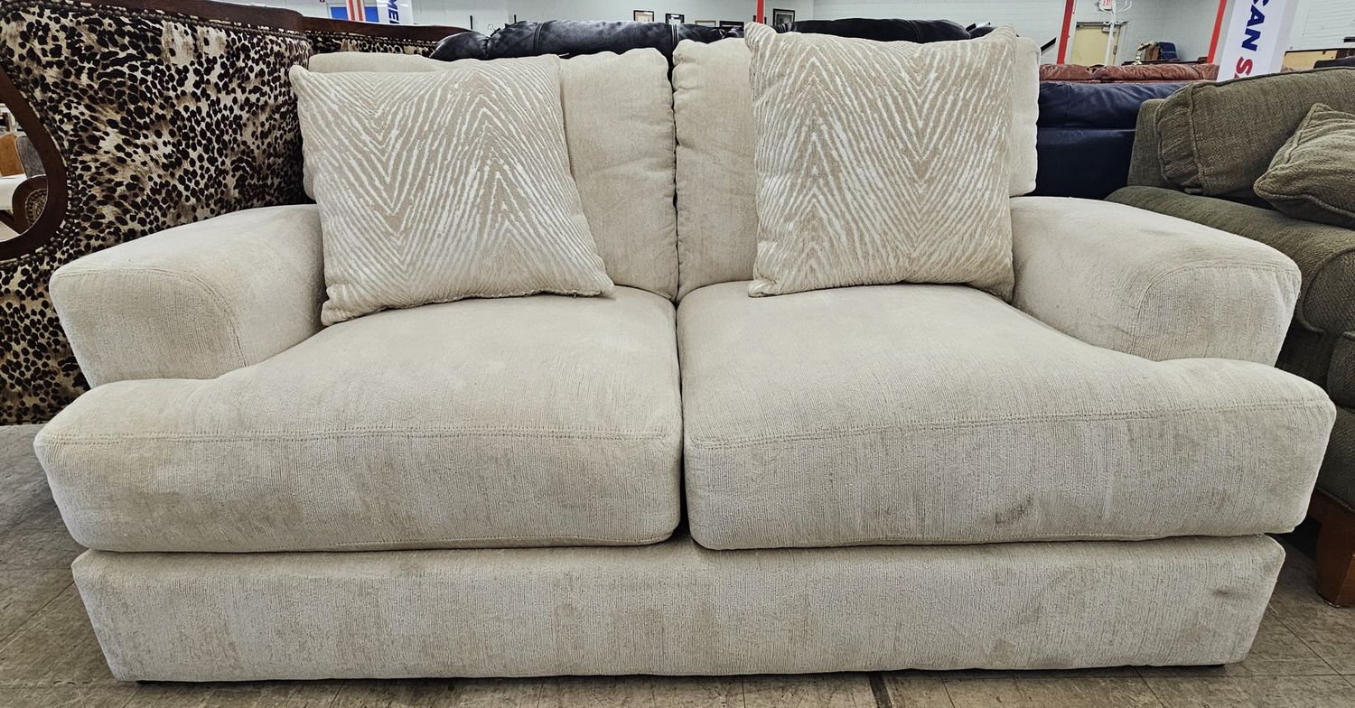 Lamar Cream Loveseat