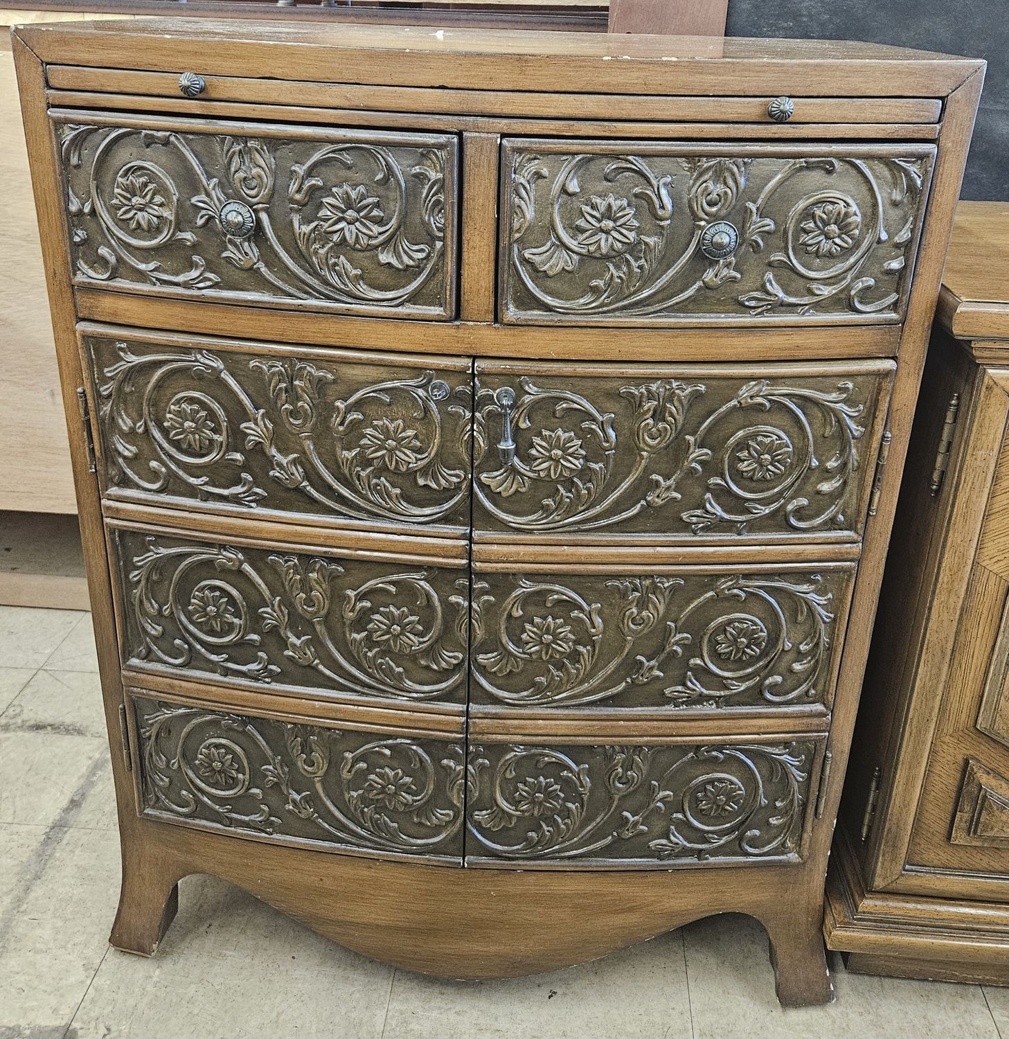 Drexel Heritage Antiques Dresser